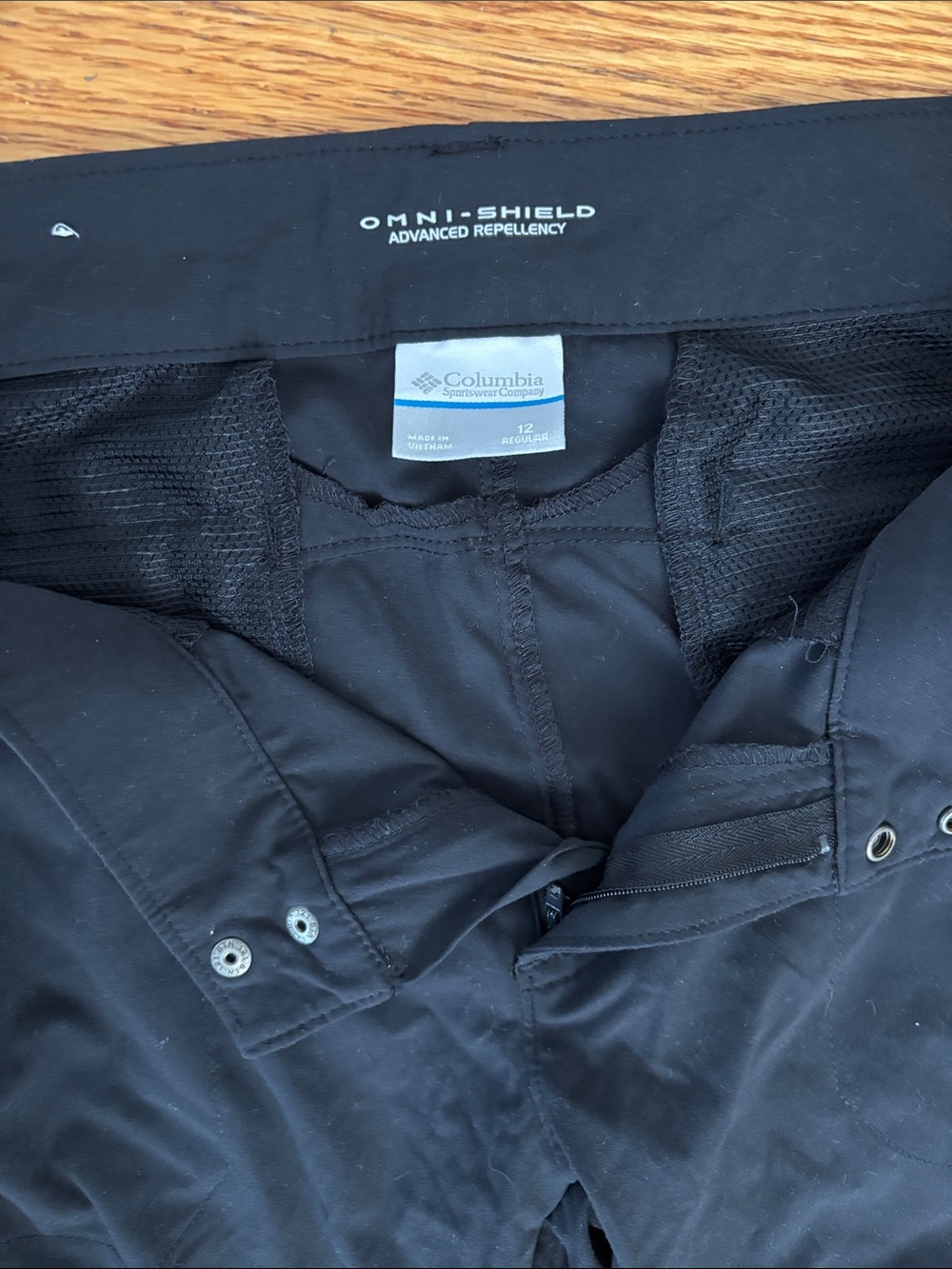 Columbia Black Omni-Shield Men’s Raincoat